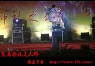 策馬春風美人嬌